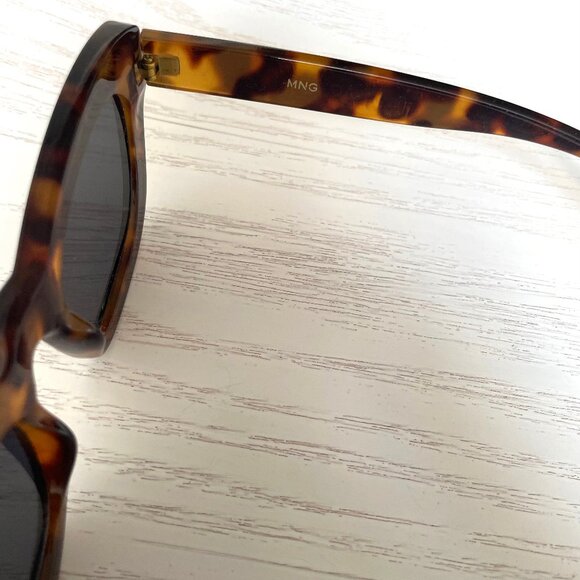 Mango Retro Chic Cat Eye Tortoise Shell Sunglasses Minimalist Mobwife - Picture 5 of 5
